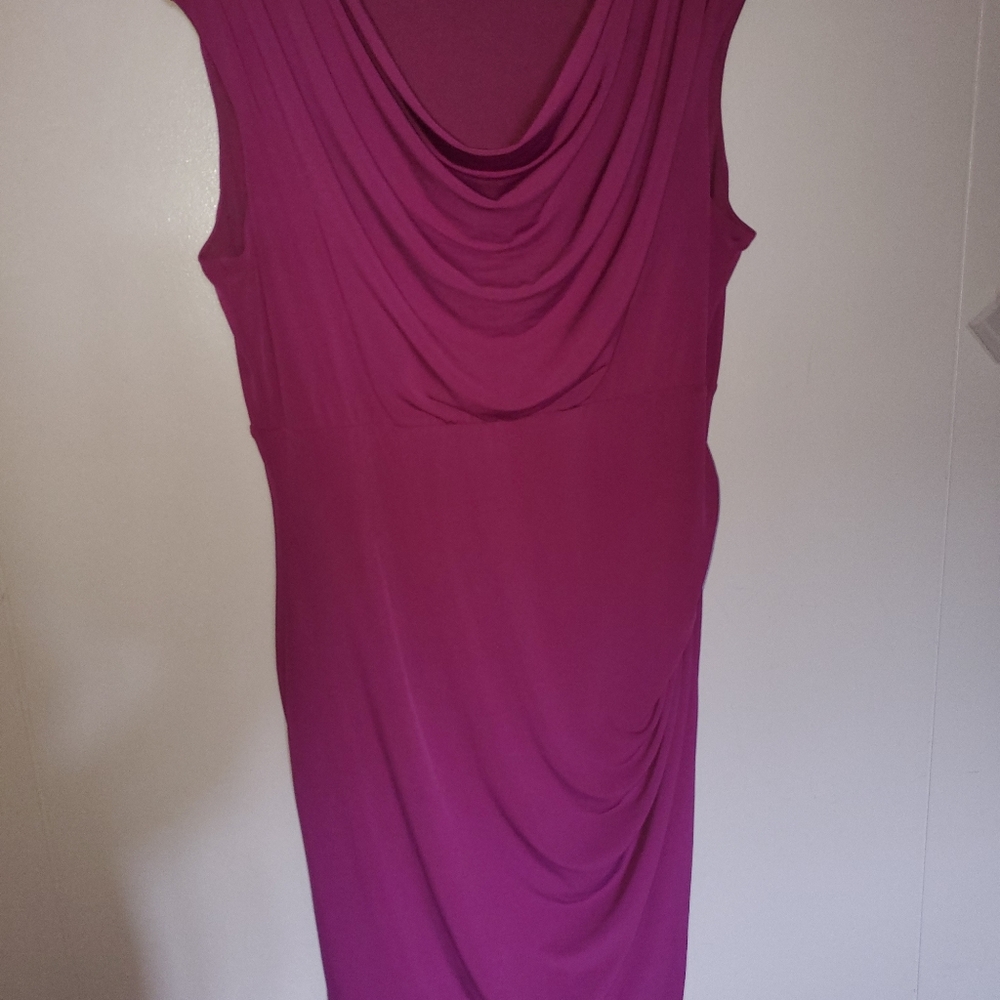 DRESSES - Picture 2 of 3